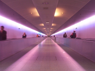 airport (longing for travel on dull sunday)