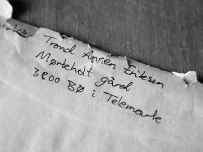 my little brother lives on a farm.