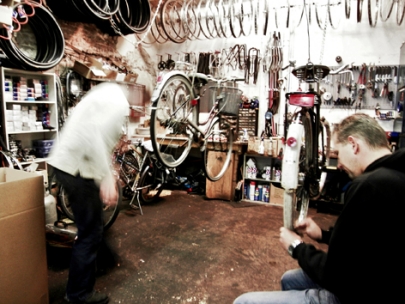 i�ve got a bike!!!!!!!!!!!!!!!!! ugly but useful ��