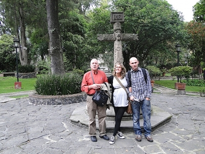 Elena, little Olivia and her grandpa and uncle are in Mexico!